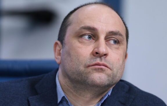 Дмитрий Свищев